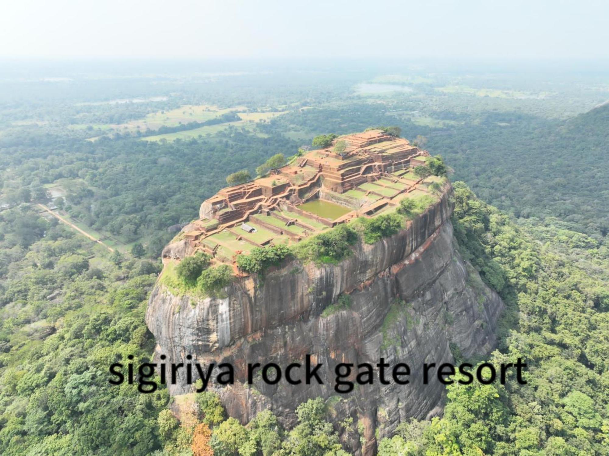 Sigiriya Rock Gate Resort Екстер'єр фото