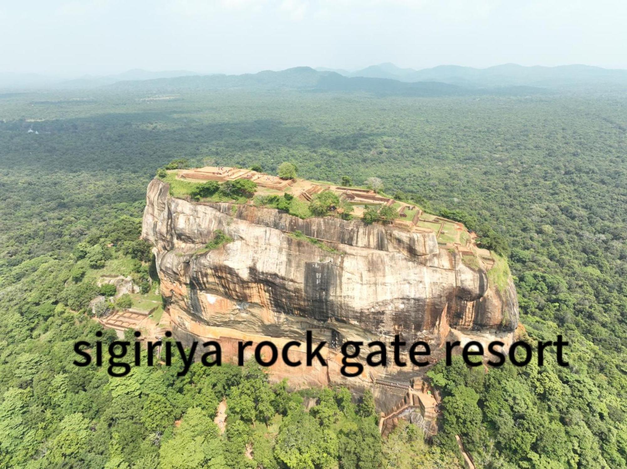 Sigiriya Rock Gate Resort Екстер'єр фото