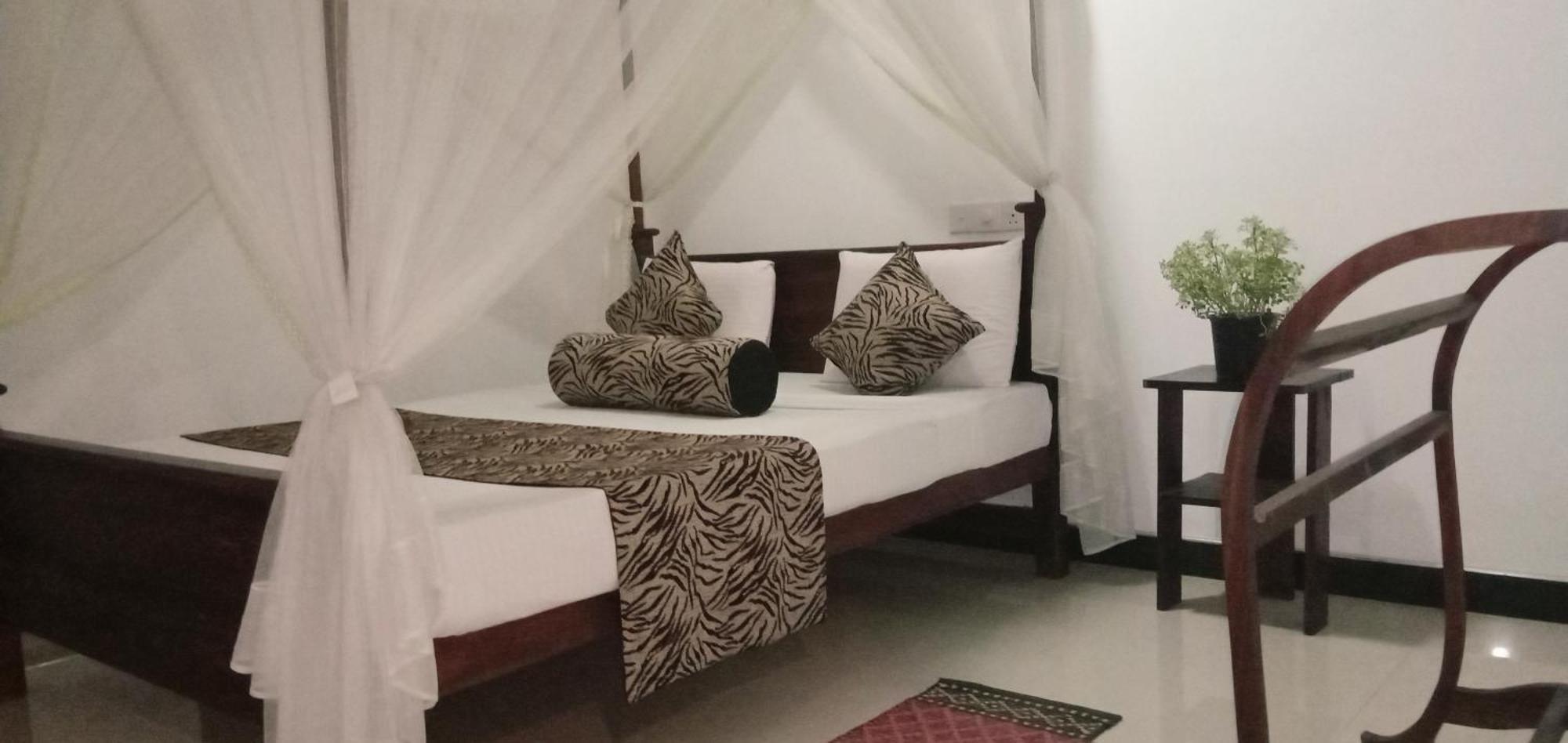 Sigiriya Rock Gate Resort Екстер'єр фото